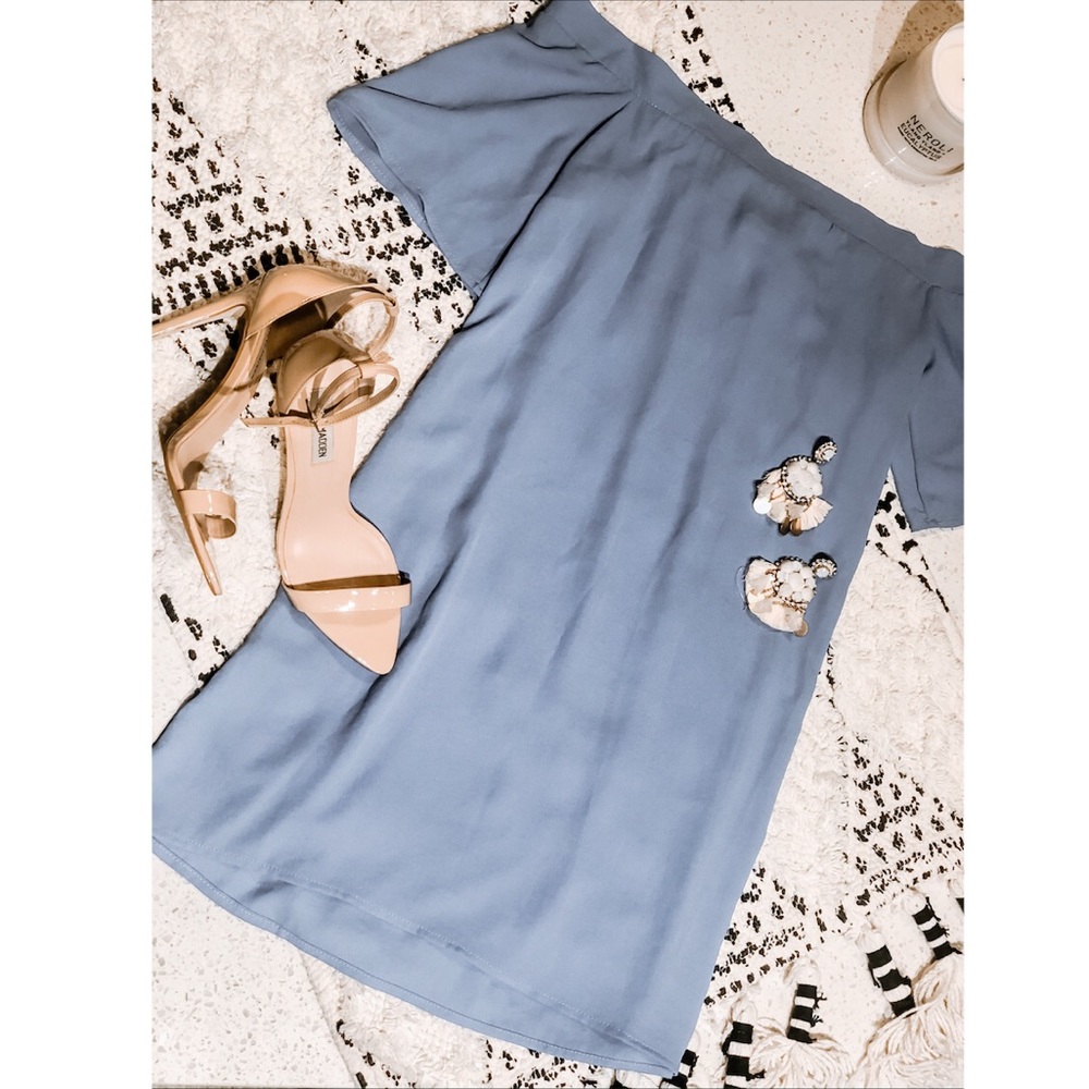 TWIN SISTER | Powder Blue off the shoulder mini